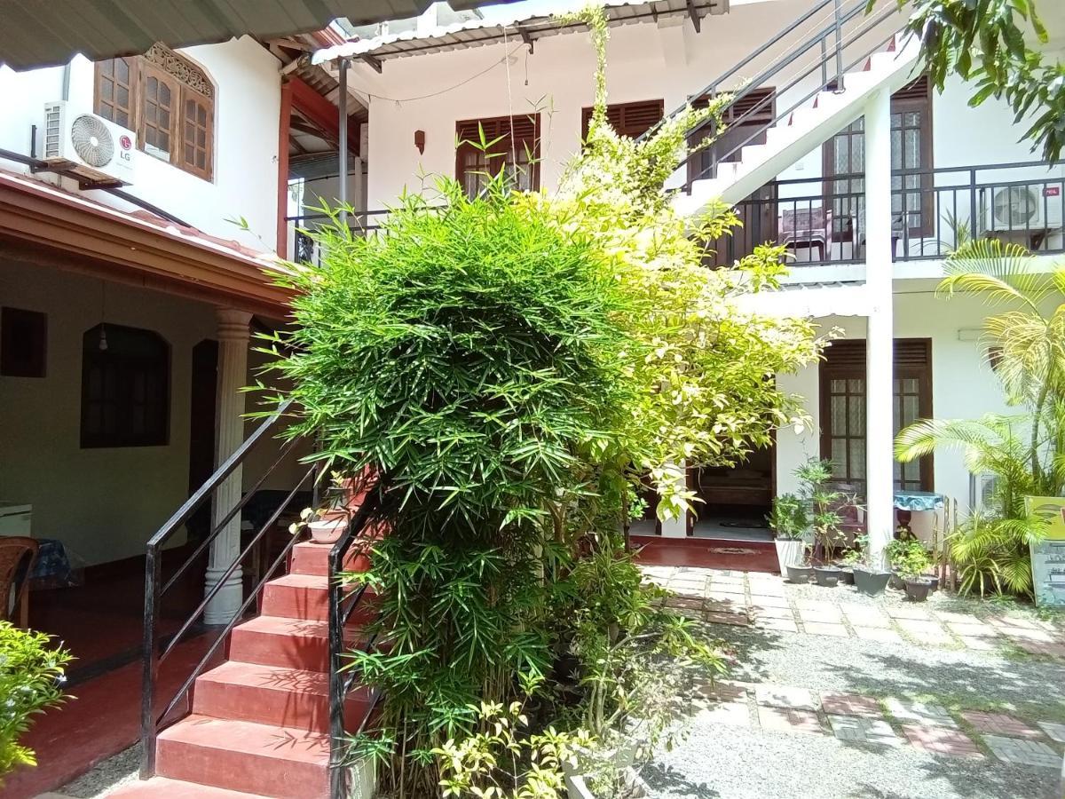 Mila Rest Garden Mirissa Exterior foto