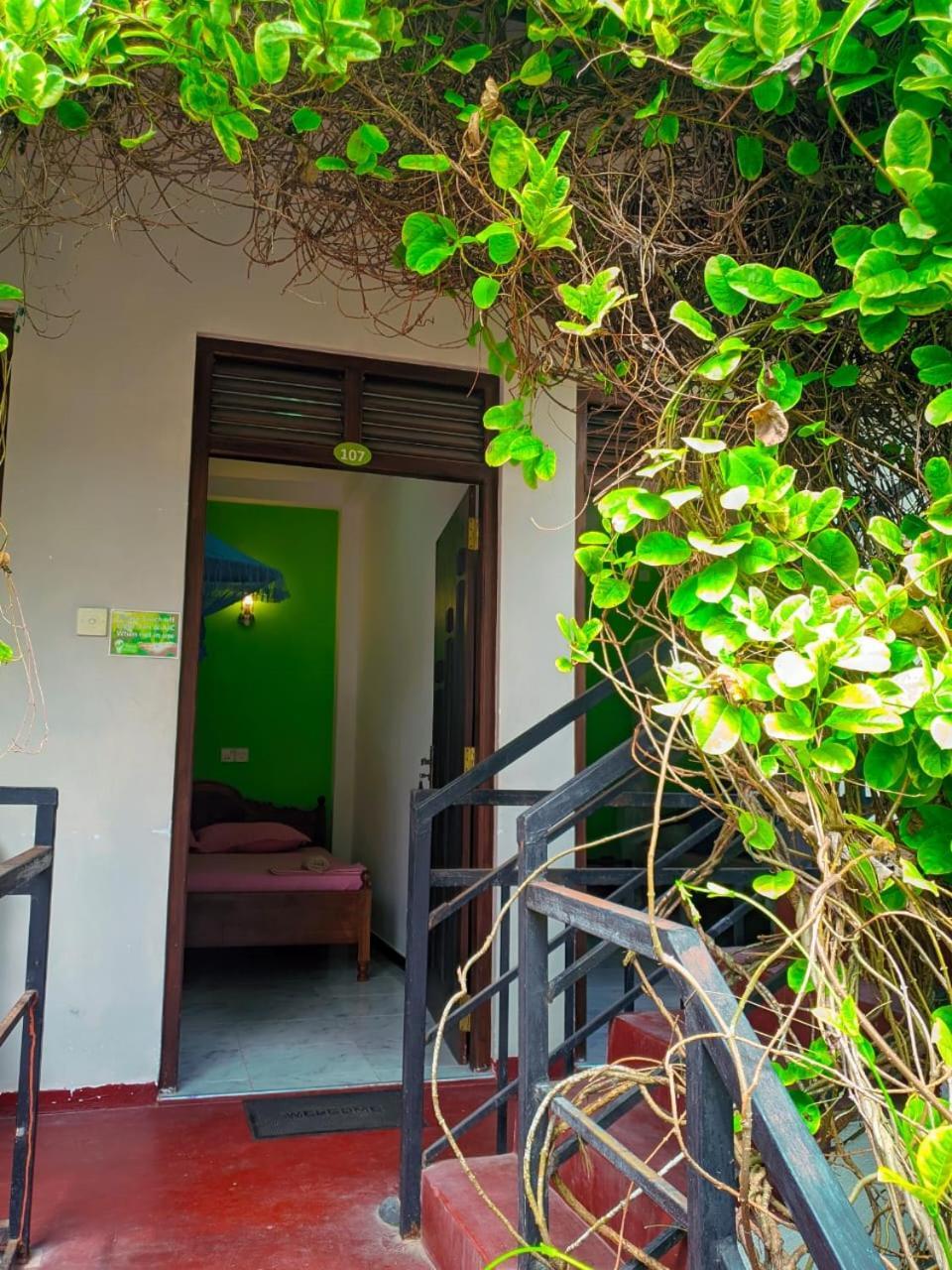 Mila Rest Garden Mirissa Exterior foto
