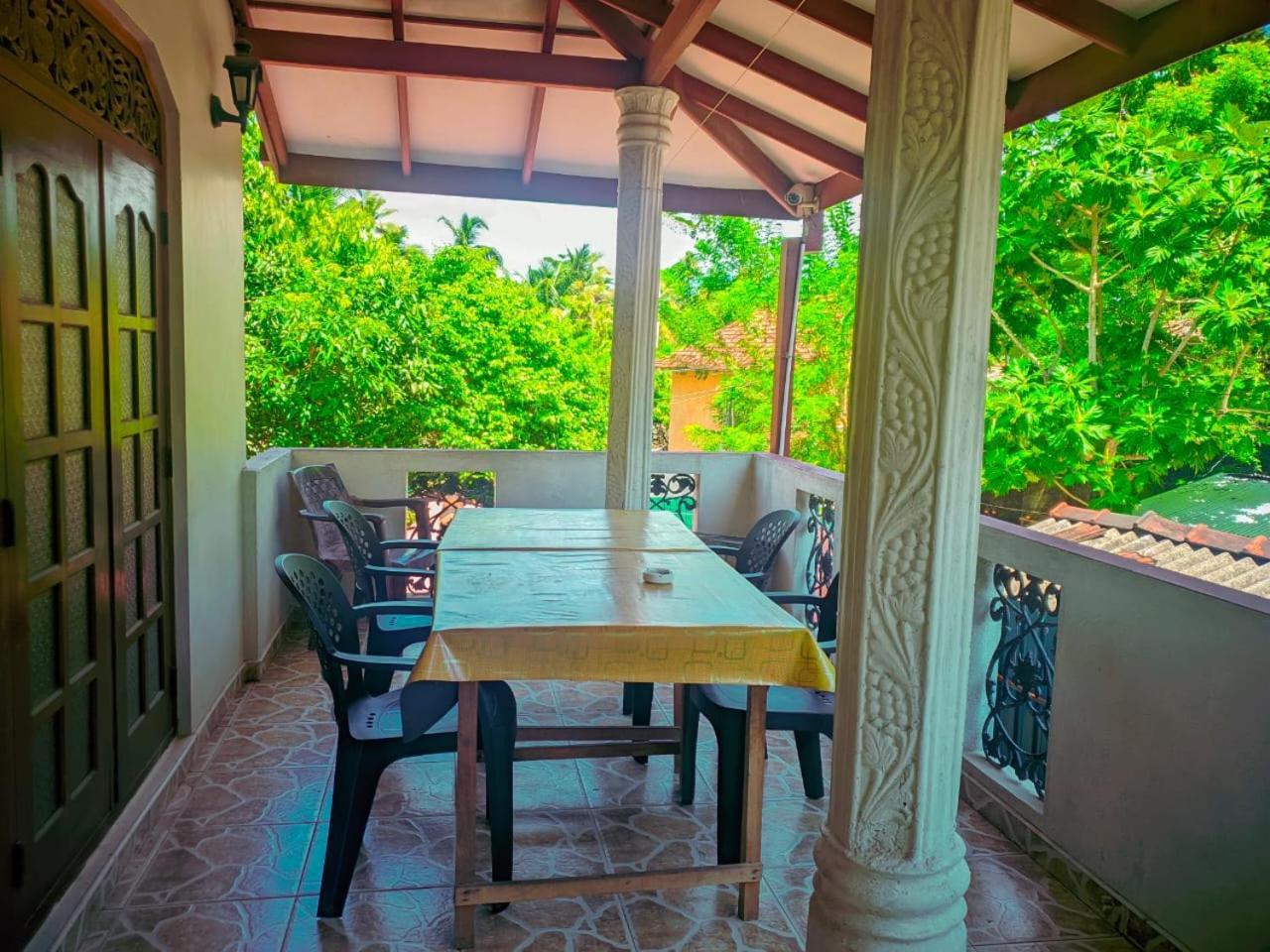 Mila Rest Garden Mirissa Quarto foto